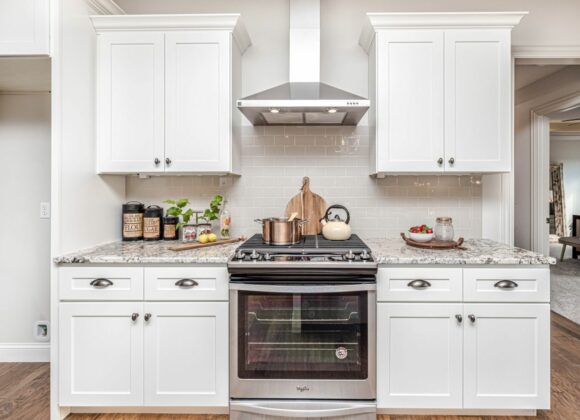 a modern kitchen that recently received Kitchen Remodeling in Round Rock, Austin, Cedar Park, Pflugerville, Georgetown, TX